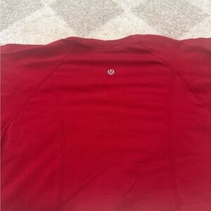 Lululemon Red swiftly tech short sleeve